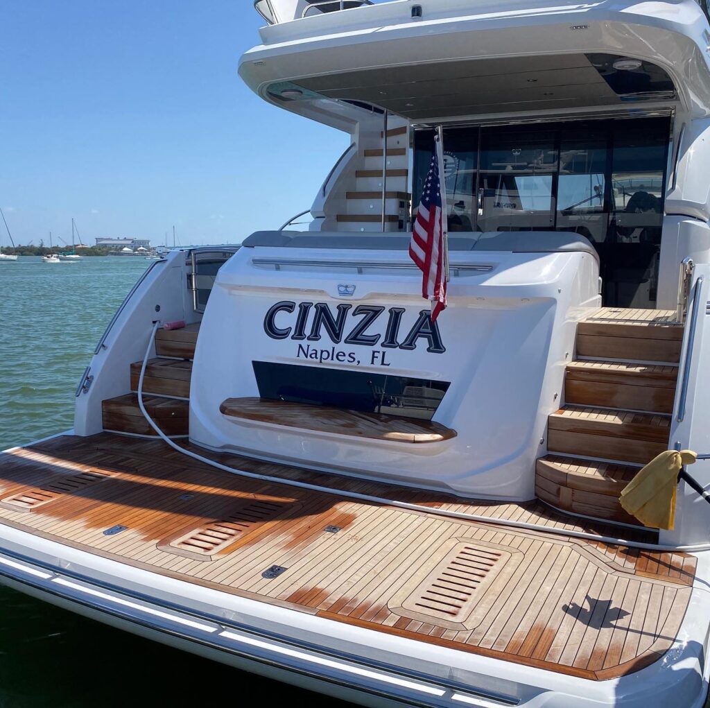 Seas the Day: Ravmask D-Signs Brings Boat Wraps to Fort Myers!